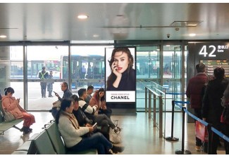 南京机场广告：展现城市风采，传递品牌价值