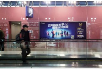 上海浦东国际机广告场：品牌翱翔的天空，价值绽放的艺术