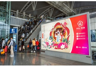广州南高铁站广告，广州南站灯箱广告的特点分析
