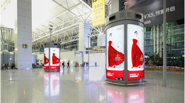 广州机场包柱灯箱广告