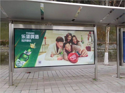 重庆公交站广告