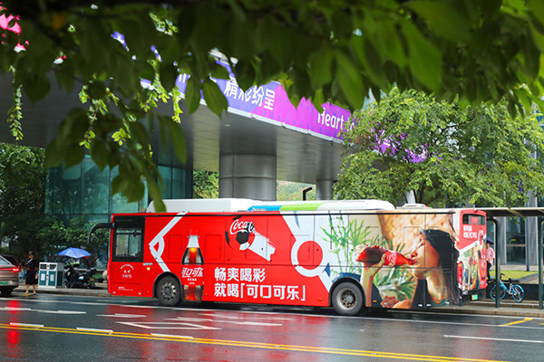 可口可乐杭州公交广告
